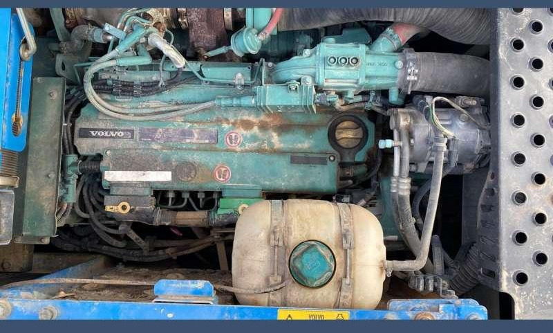 Lintekskavaator Volvo ECR235DL: pilt 13