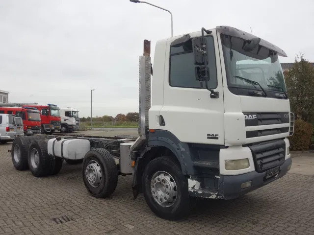 DAF CF 85.430 8X4 EURO3 WITH AIRCO - Kabiinišassiiga veoauto: pilt 1 DAF CF 85.430 8X4 EURO3 WITH AIRCO - Kabiinišassiiga veoauto: pilt 1