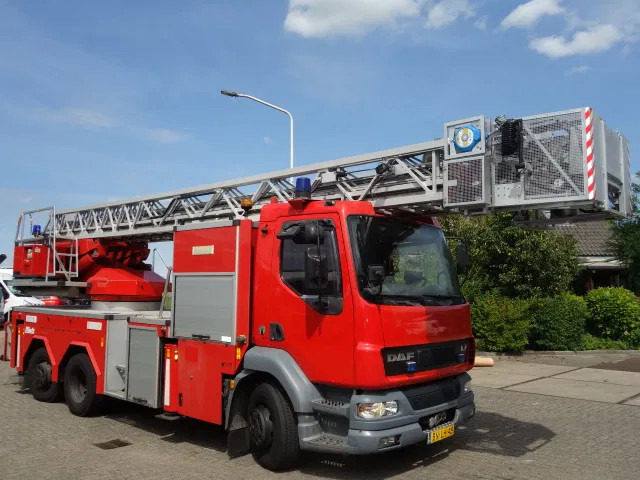 DAF LF 55.250 METZ 30 meter - Tuletõrjeauto: pilt 4 DAF LF 55.250 METZ 30 meter - Tuletõrjeauto: pilt 4