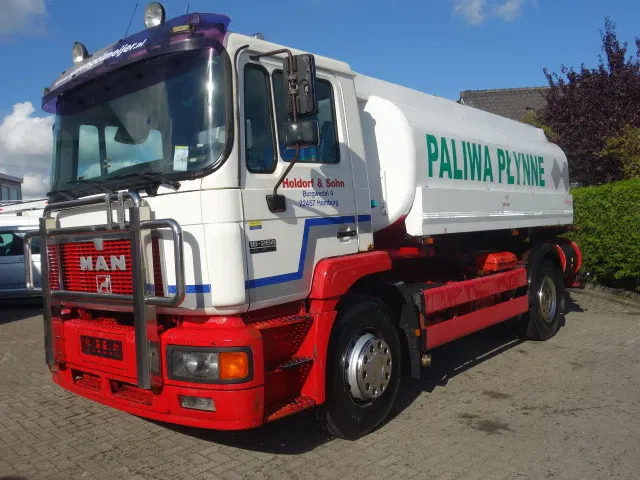 MAN 19-264 manual fuelpump 13500 liter,6 cil - Tsisternauto: pilt 2 MAN 19-264 manual fuelpump 13500 liter,6 cil - Tsisternauto: pilt 2