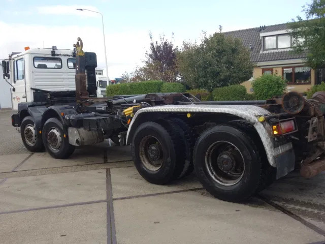 MAN 35-364 chassis cabine manual diesel pomp 6 cil 8x4 - Kabiinišassiiga veoauto: pilt 2 MAN 35-364 chassis cabine manual diesel pomp 6 cil 8x4 - Kabiinišassiiga veoauto: pilt 2