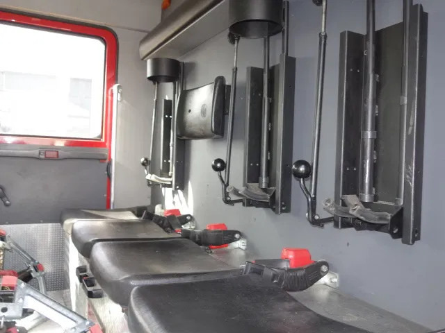 Tuletõrjeauto Mercedes-Benz Actros 1831 4X4 ZIEGLER BOMBEROS POMP,2500 L TANK: pilt 15