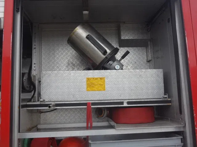 Tuletõrjeauto Mercedes-Benz Atego 1426 ZIEGLER 2000 LITER EURO 5: pilt 12