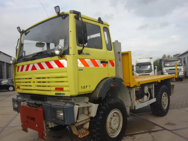 Renault TRM 4X4 MET HYDROLIEKAANSLUITING VOOR BUMPER - Kasti veoauto: pilt 2 Renault TRM 4X4 MET HYDROLIEKAANSLUITING VOOR BUMPER - Kasti veoauto: pilt 2