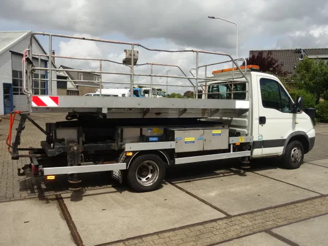 Iveco Daily 40C15 SKY WORKER PLATFORM - Tarbesõiduk: pilt 3 Iveco Daily 40C15 SKY WORKER PLATFORM - Tarbesõiduk: pilt 3