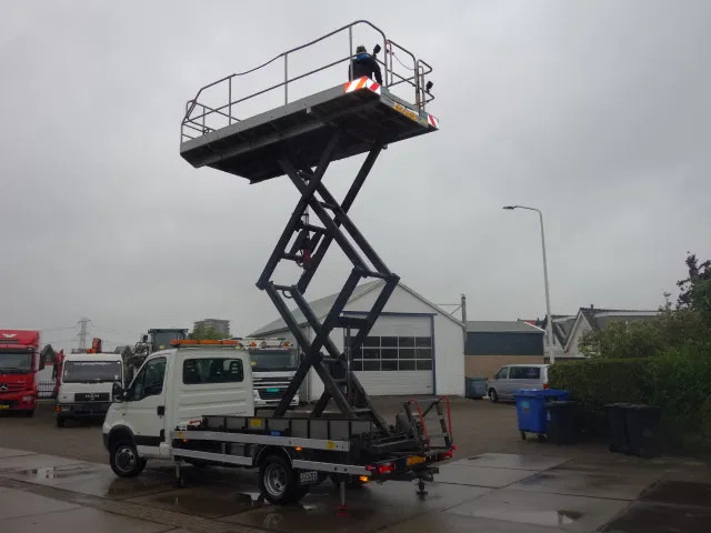 Iveco Daily 40C15 SKY WORKER PLATFORM - Tarbesõiduk: pilt 5 Iveco Daily 40C15 SKY WORKER PLATFORM - Tarbesõiduk: pilt 5