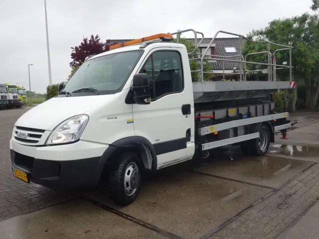 Iveco Daily 40C15 SKY WORKER PLATFORM - Tarbesõiduk: pilt 2 Iveco Daily 40C15 SKY WORKER PLATFORM - Tarbesõiduk: pilt 2