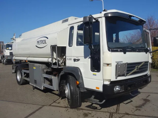 Volvo FL 240 220PK 12000 LITER STEELSPRINGS - Tsisternauto: pilt 1 Volvo FL 240 220PK 12000 LITER STEELSPRINGS - Tsisternauto: pilt 1