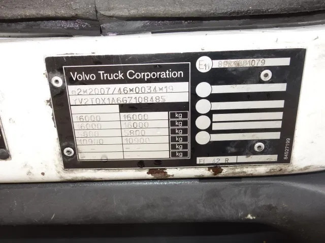 Volvo FL FL250 isothermic box - Kasti veoauto: pilt 3 Volvo FL FL250 isothermic box - Kasti veoauto: pilt 3
