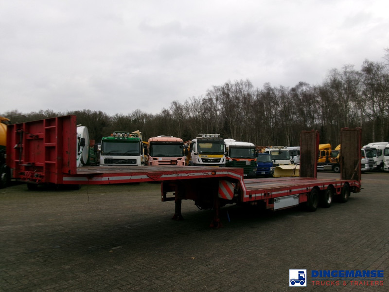 Broshuis 3-axle semi lowbed trailer 45t + ramps - DAMAGED - Madal platvormpoolhaagis: pilt 1 Broshuis 3-axle semi lowbed trailer 45t + ramps - DAMAGED - Madal platvormpoolhaagis: pilt 1