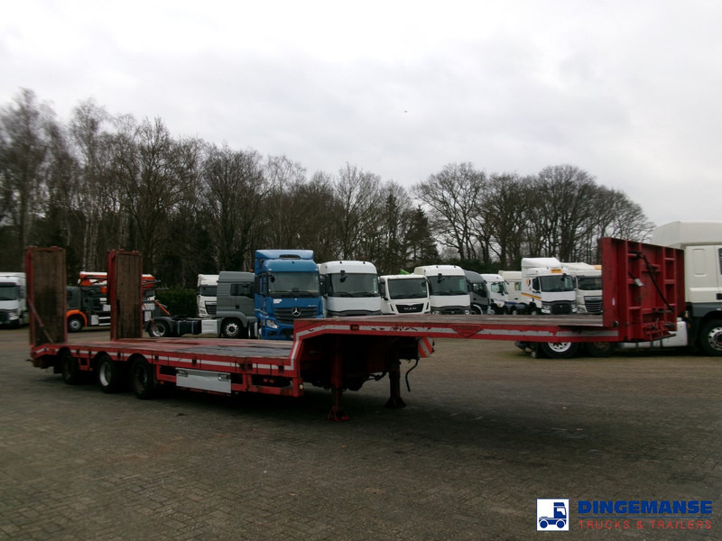 Broshuis 3-axle semi lowbed trailer 45t + ramps - DAMAGED - Madal platvormpoolhaagis: pilt 2 Broshuis 3-axle semi lowbed trailer 45t + ramps - DAMAGED - Madal platvormpoolhaagis: pilt 2