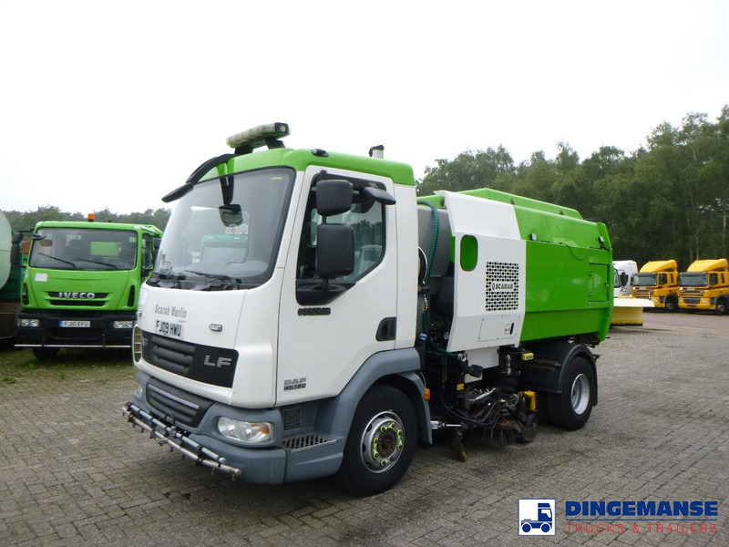 DAF LF 45.180 Scarab Merlin street sweeper 4x2 - Tänavapühkimismasin: pilt 1 DAF LF 45.180 Scarab Merlin street sweeper 4x2 - Tänavapühkimismasin: pilt 1