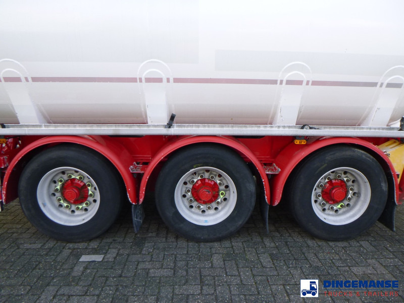Feldbinder Jet fuel tank 40 m3 / 1 comp + pump - Tsisternhaagis: pilt 5 Feldbinder Jet fuel tank 40 m3 / 1 comp + pump - Tsisternhaagis: pilt 5