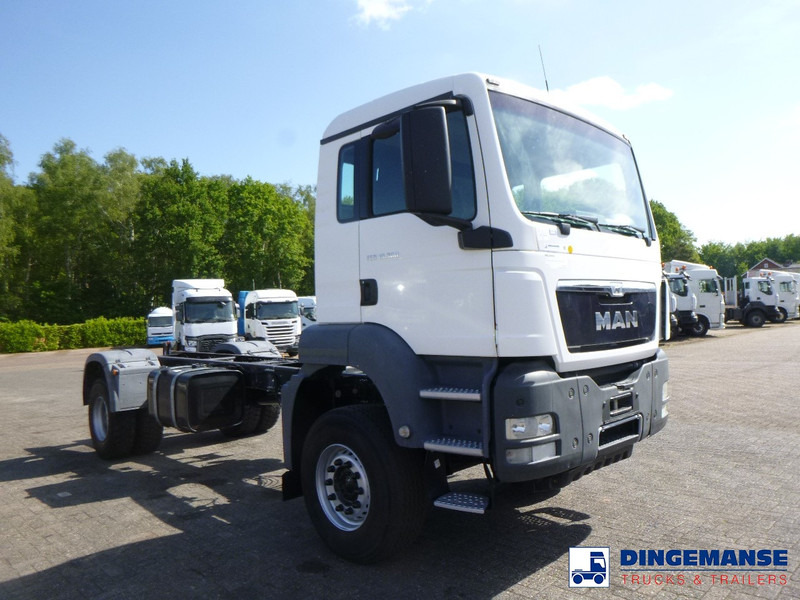 MAN TGS 19.360 4X2 BBS manual Euro 2 chassis + PTO - Kabiinišassiiga veoauto: pilt 2 MAN TGS 19.360 4X2 BBS manual Euro 2 chassis + PTO - Kabiinišassiiga veoauto: pilt 2