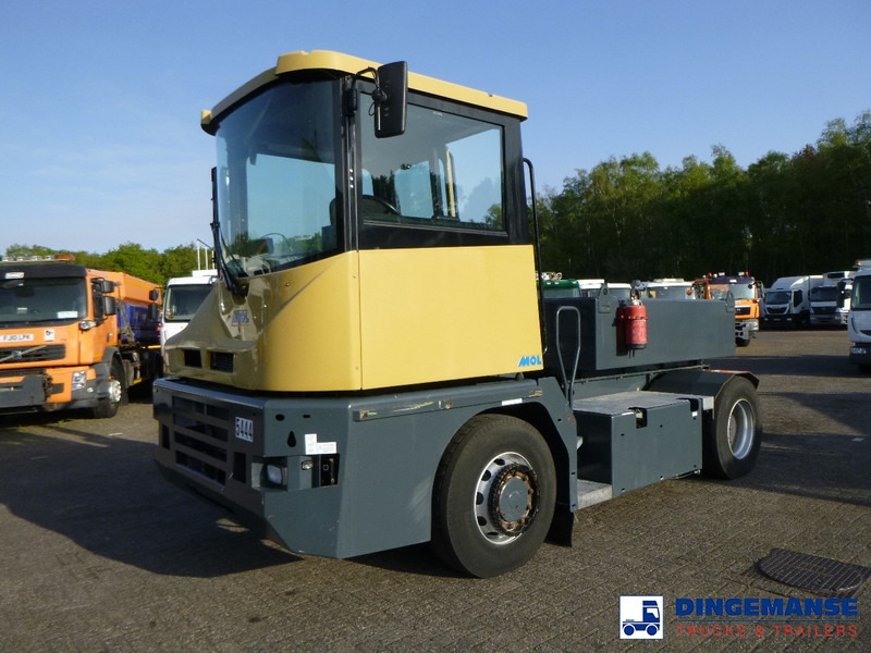 MOL RM 255 4X4 terminal drawbar tractor 150 ton - Laotraktor: pilt 1 MOL RM 255 4X4 terminal drawbar tractor 150 ton - Laotraktor: pilt 1