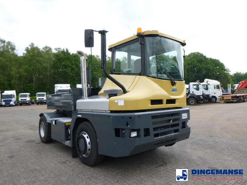 MOL RM 255 4X4 terminal drawbar tractor 150 ton - Sadulveok: pilt 2 MOL RM 255 4X4 terminal drawbar tractor 150 ton - Sadulveok: pilt 2
