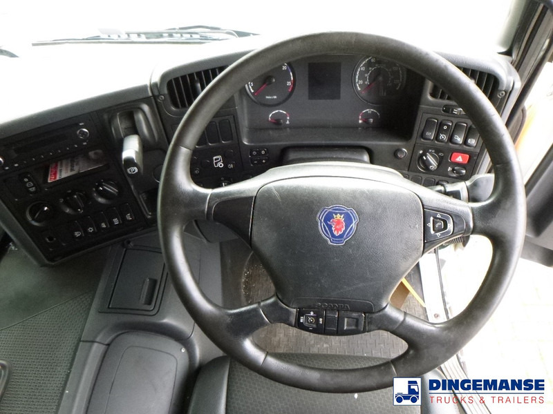 Interior photo 3: Scania P320 6X2 RHD Argon gas tank 16 m3 liising Scania P320 6X2 RHD Argon gas tank 16 m3