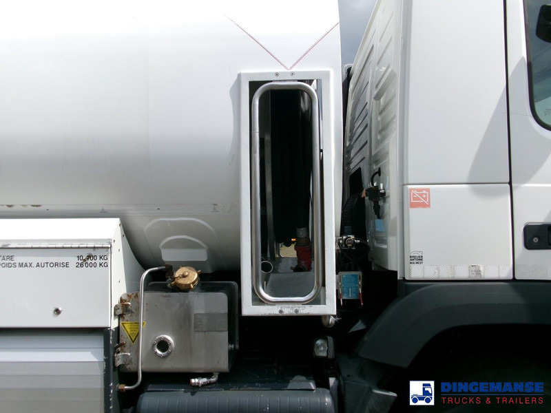 Volvo FM 380 6X2 fuel tank 20.6 m3 / 4 comp - Tsisternauto: pilt 5 Volvo FM 380 6X2 fuel tank 20.6 m3 / 4 comp - Tsisternauto: pilt 5