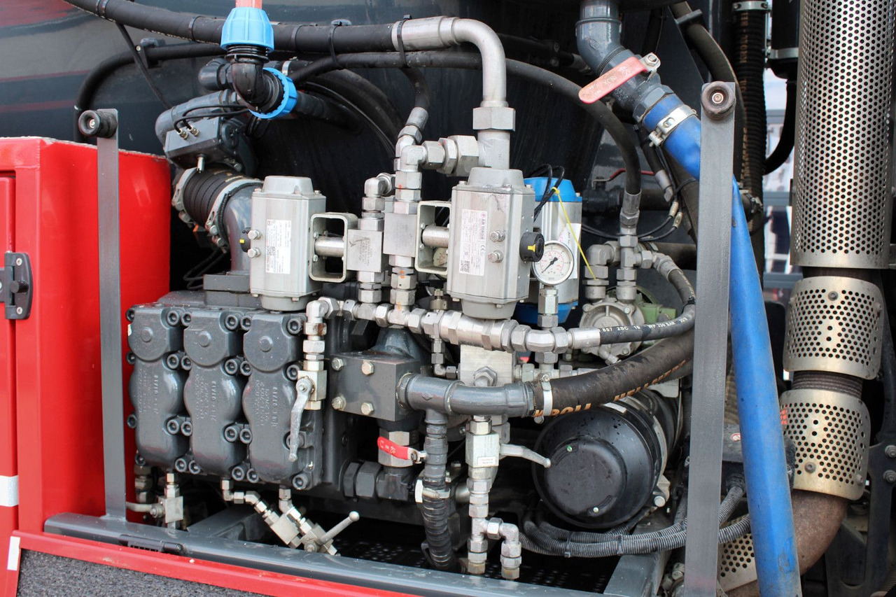 Mercedes-Benz AROCS 3246 8x4 Kroll 16m³ WRG Winterheizung -15C liising Mercedes-Benz AROCS 3246 8x4 Kroll 16m³ WRG Winterheizung -15C: pilt 13 Mercedes-Benz AROCS 3246 8x4 Kroll 16m³ WRG Winterheizung -15C liising Mercedes-Benz AROCS 3246 8x4 Kroll 16m³ WRG Winterheizung -15C: pilt 13