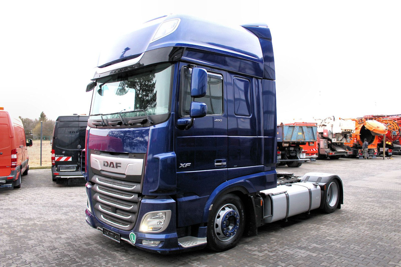 DAF XF 480 FT 4x2 SZM Lowliner !!! TOP !!! - Sadulveok: pilt 3 DAF XF 480 FT 4x2 SZM Lowliner !!! TOP !!! - Sadulveok: pilt 3