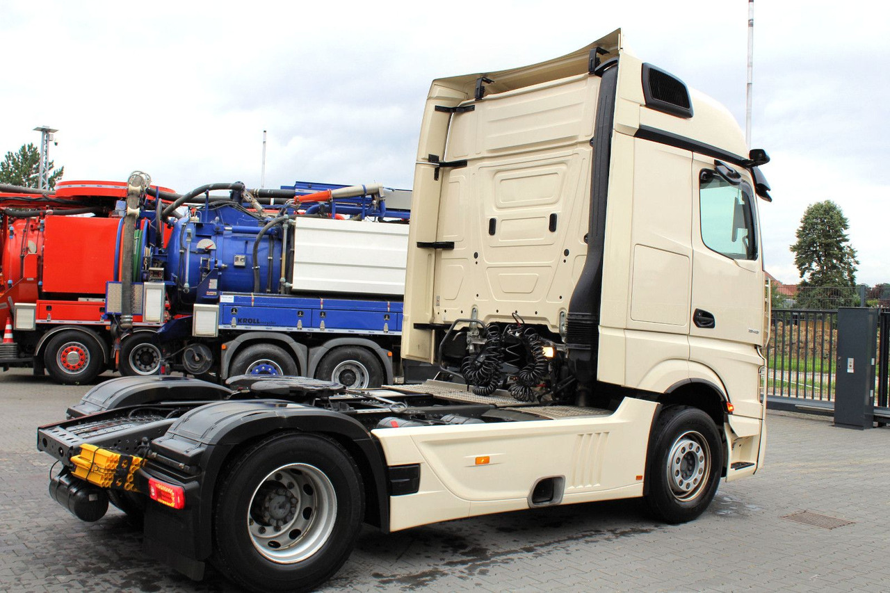 Mercedes-Benz Actros 1848 LS 4x2 BigSpace (MP5) Vollverspoiler - Sadulveok: pilt 4 Mercedes-Benz Actros 1848 LS 4x2 BigSpace (MP5) Vollverspoiler - Sadulveok: pilt 4