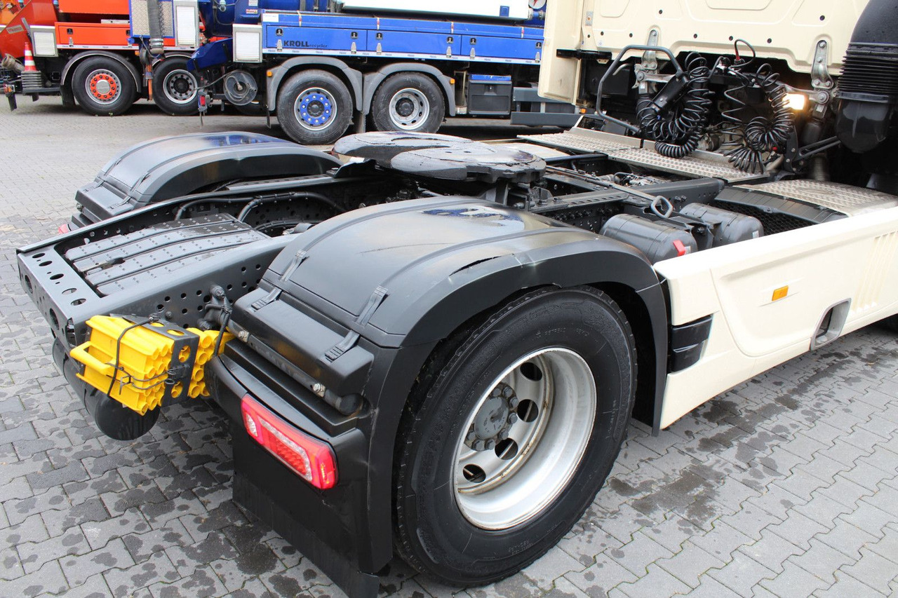 Mercedes-Benz Actros 1848 LS 4x2 BigSpace (MP5) Vollverspoiler - Sadulveok: pilt 5 Mercedes-Benz Actros 1848 LS 4x2 BigSpace (MP5) Vollverspoiler - Sadulveok: pilt 5