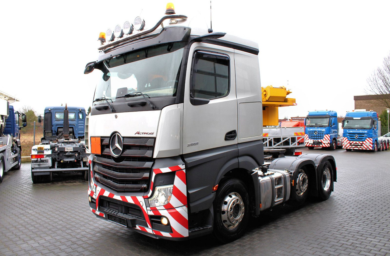 Mercedes-Benz Actros 2551 6x2 BigSpace 68 to Schwerlast + LIFT - Sadulveok: pilt 2 Mercedes-Benz Actros 2551 6x2 BigSpace 68 to Schwerlast + LIFT - Sadulveok: pilt 2