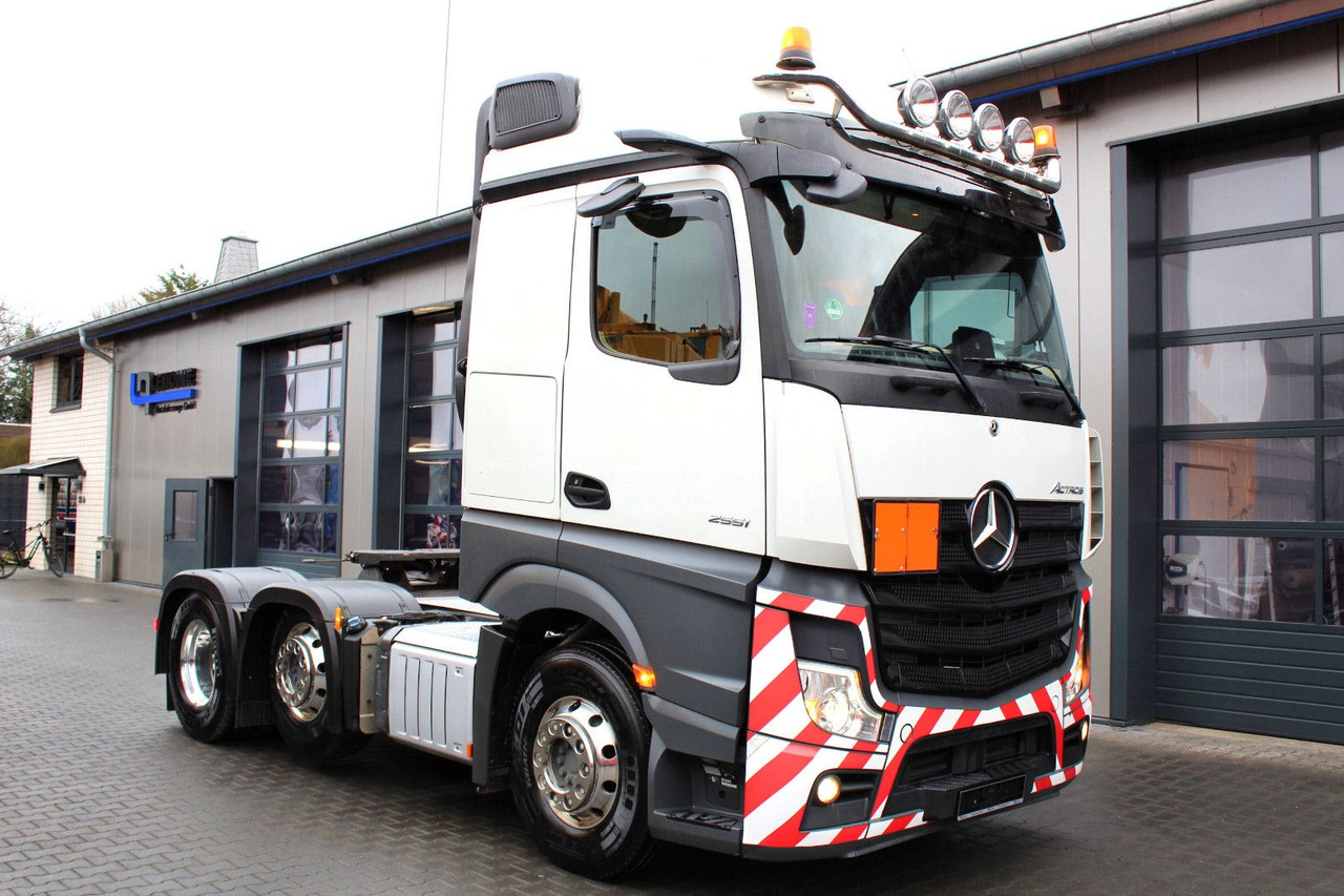 Mercedes-Benz Actros 2551 6x2 BigSpace 68 to Schwerlast + LIFT - Sadulveok: pilt 1 Mercedes-Benz Actros 2551 6x2 BigSpace 68 to Schwerlast + LIFT - Sadulveok: pilt 1