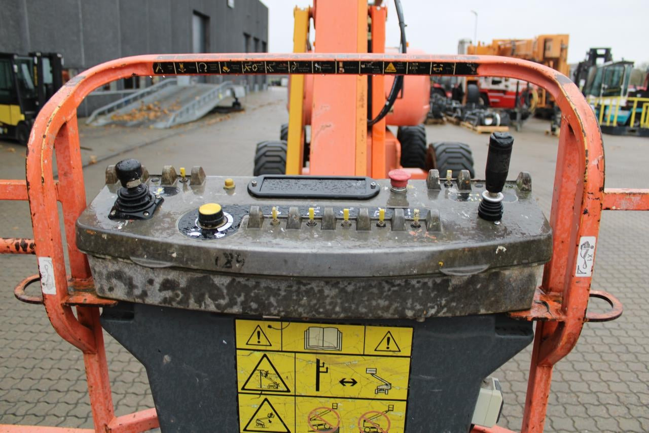 JLG 800AJ - Liigendpoom: pilt 4 JLG 800AJ - Liigendpoom: pilt 4