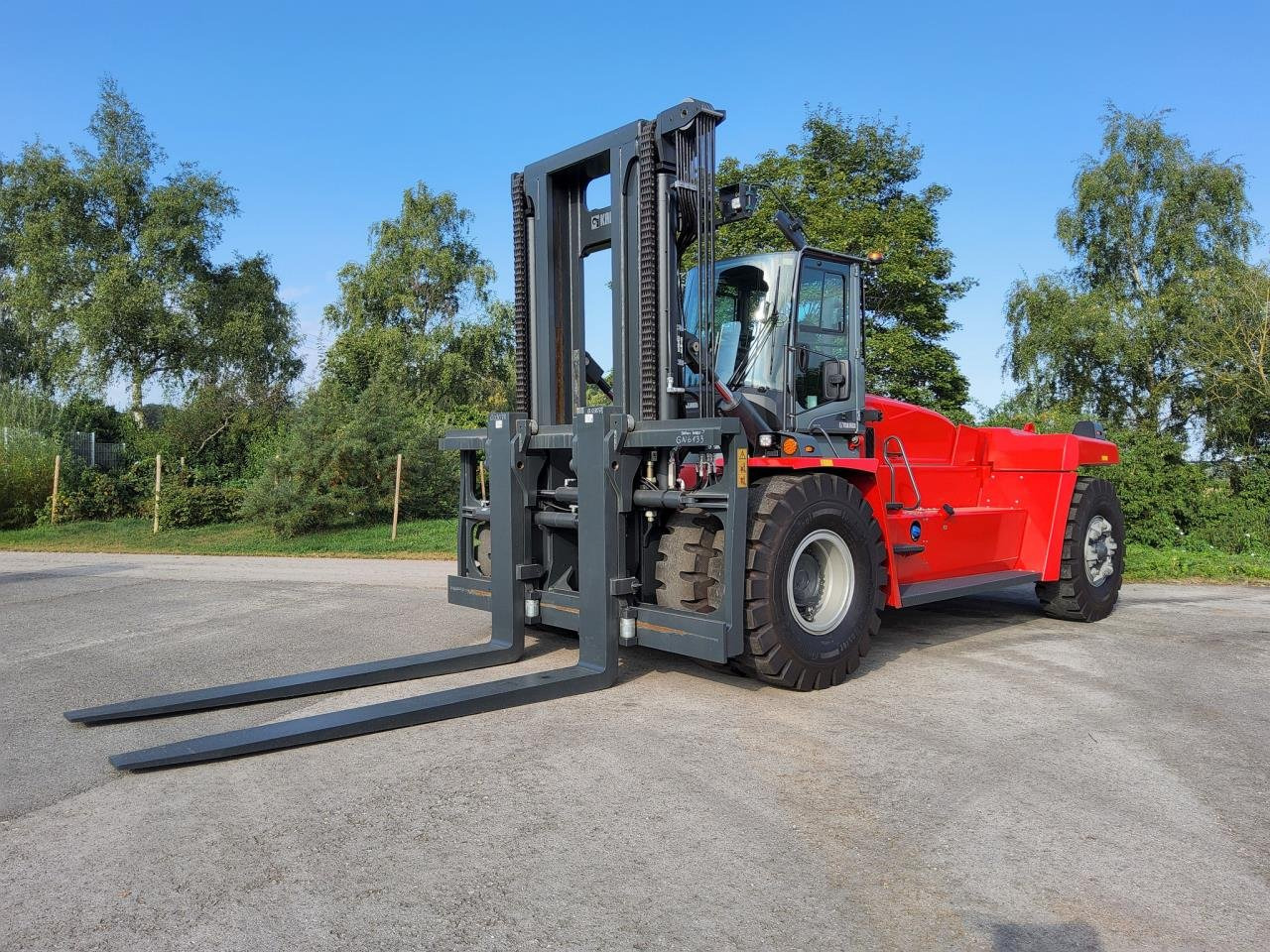 Kalmar DCG330-12 - Diiseltõstuk: pilt 2 Kalmar DCG330-12 - Diiseltõstuk: pilt 2