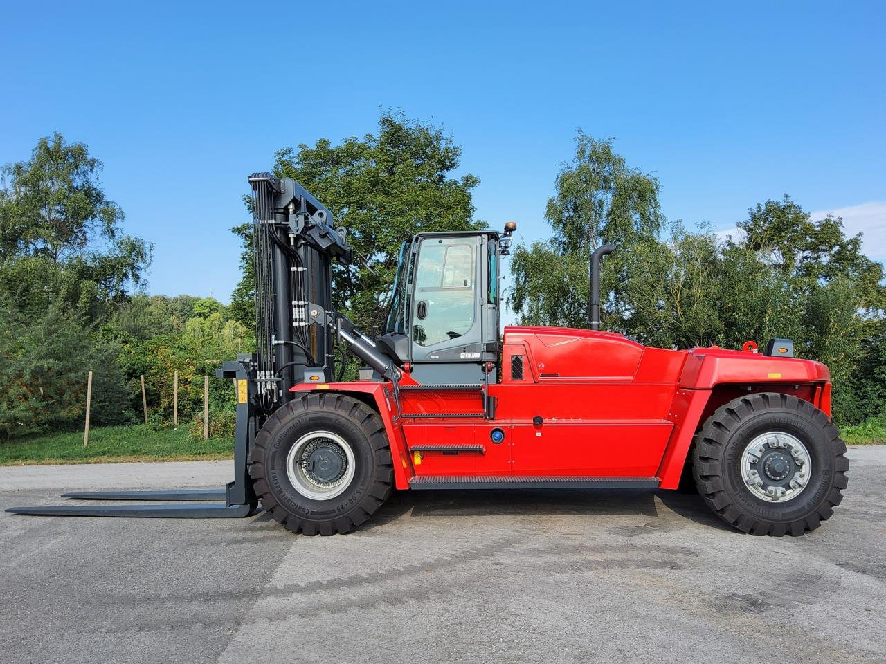 Kalmar DCG330-12 - Diiseltõstuk: pilt 1 Kalmar DCG330-12 - Diiseltõstuk: pilt 1