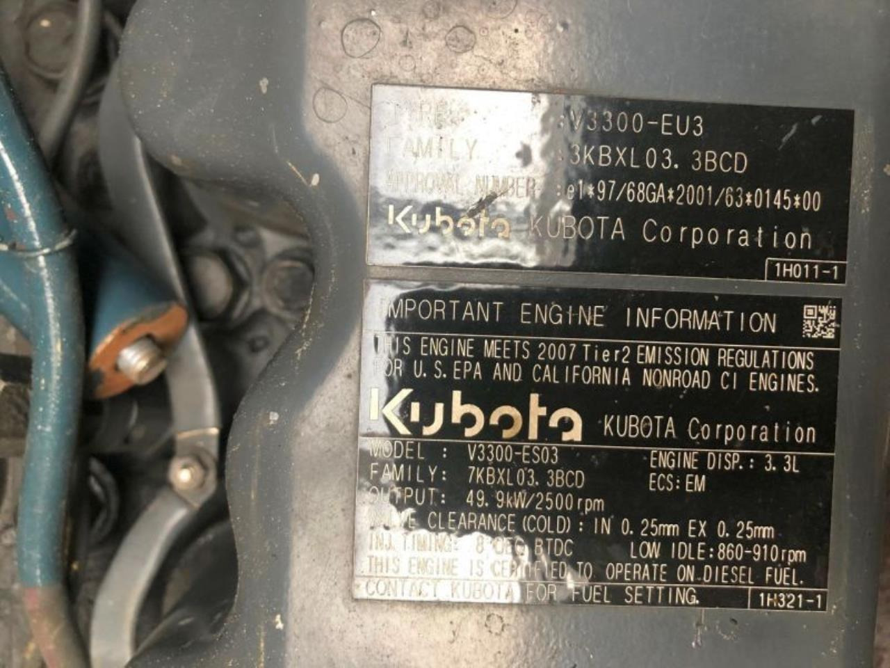 Kubota V3300-EU3 - Mootor: pilt 3 Kubota V3300-EU3 - Mootor: pilt 3