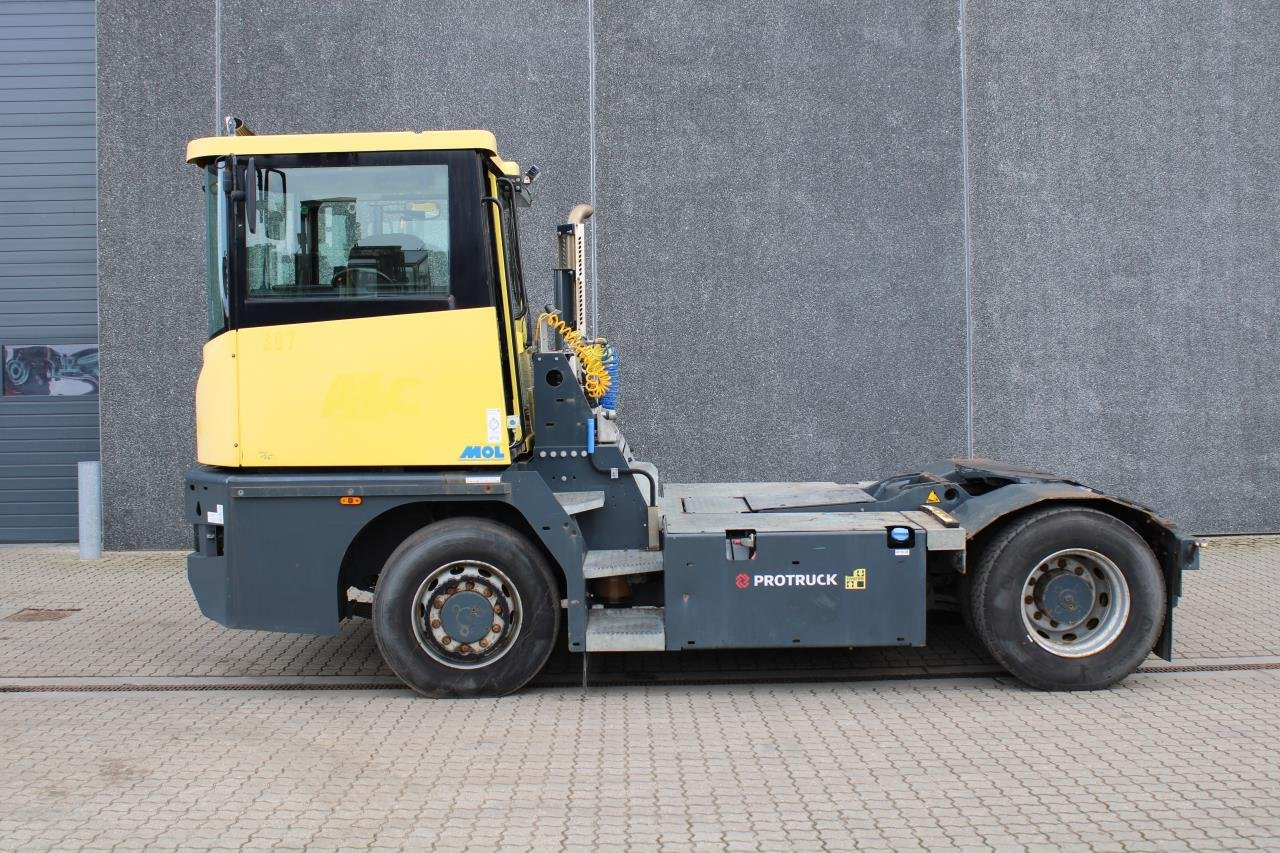 MOL RM255 4X4 - Laotraktor: pilt 1 MOL RM255 4X4 - Laotraktor: pilt 1