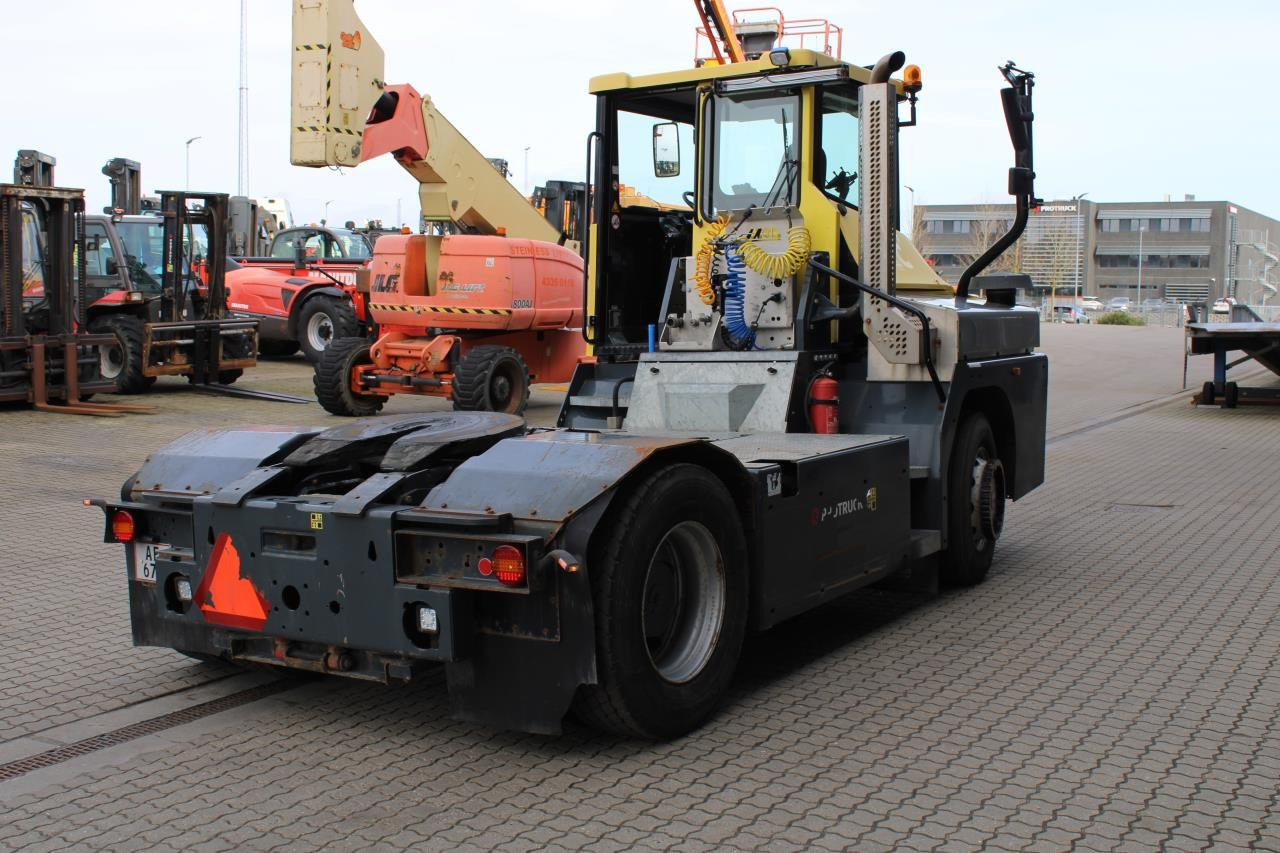 MOL RM255 4X4 - Laotraktor: pilt 3 MOL RM255 4X4 - Laotraktor: pilt 3