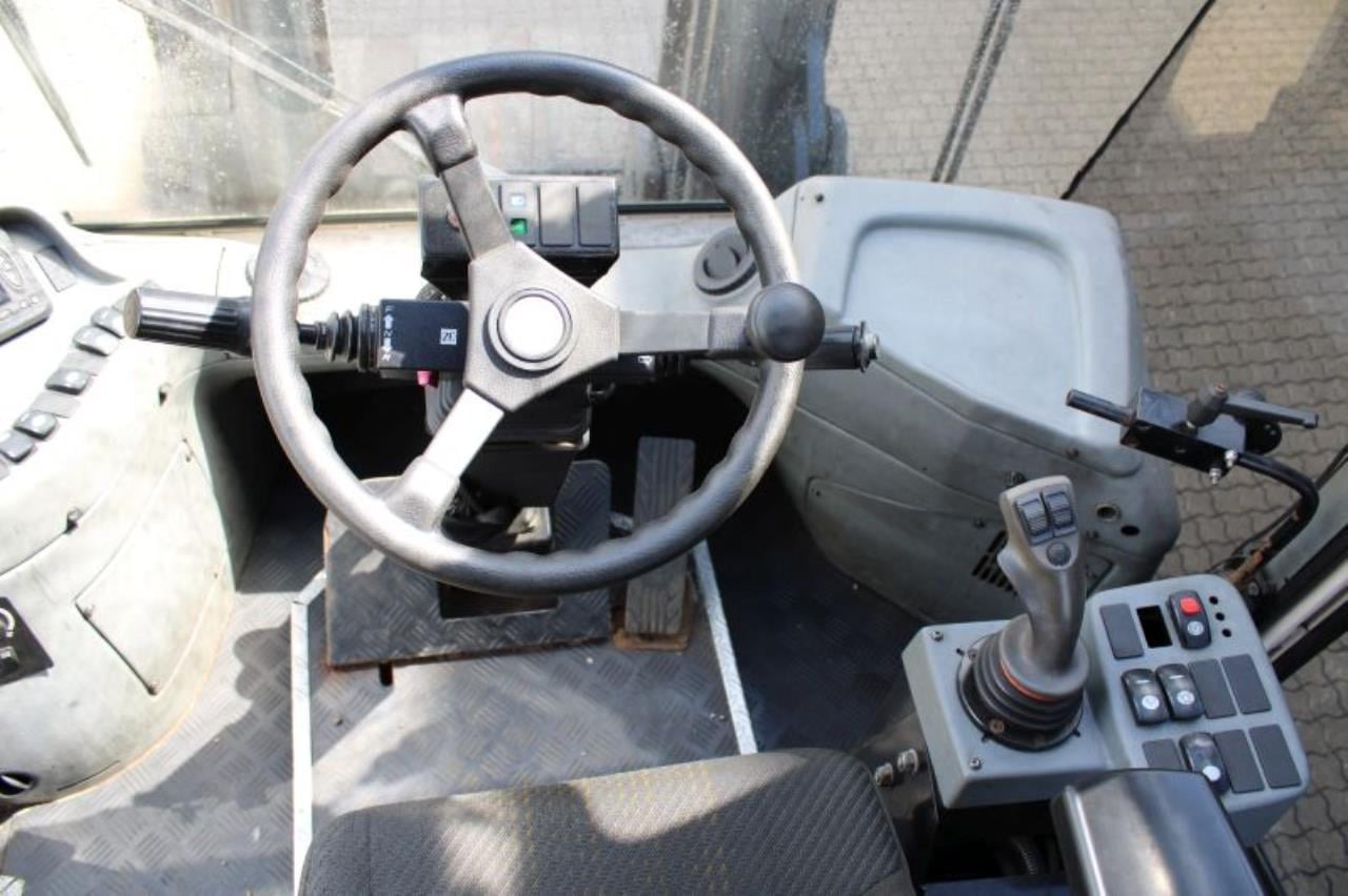 SMV SL16-900B - Diiseltõstuk: pilt 4 SMV SL16-900B - Diiseltõstuk: pilt 4