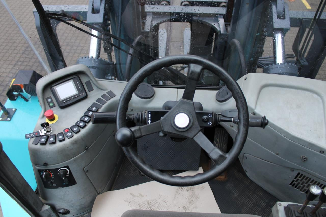 SMV SL25-1200B - Diiseltõstuk: pilt 4 SMV SL25-1200B - Diiseltõstuk: pilt 4