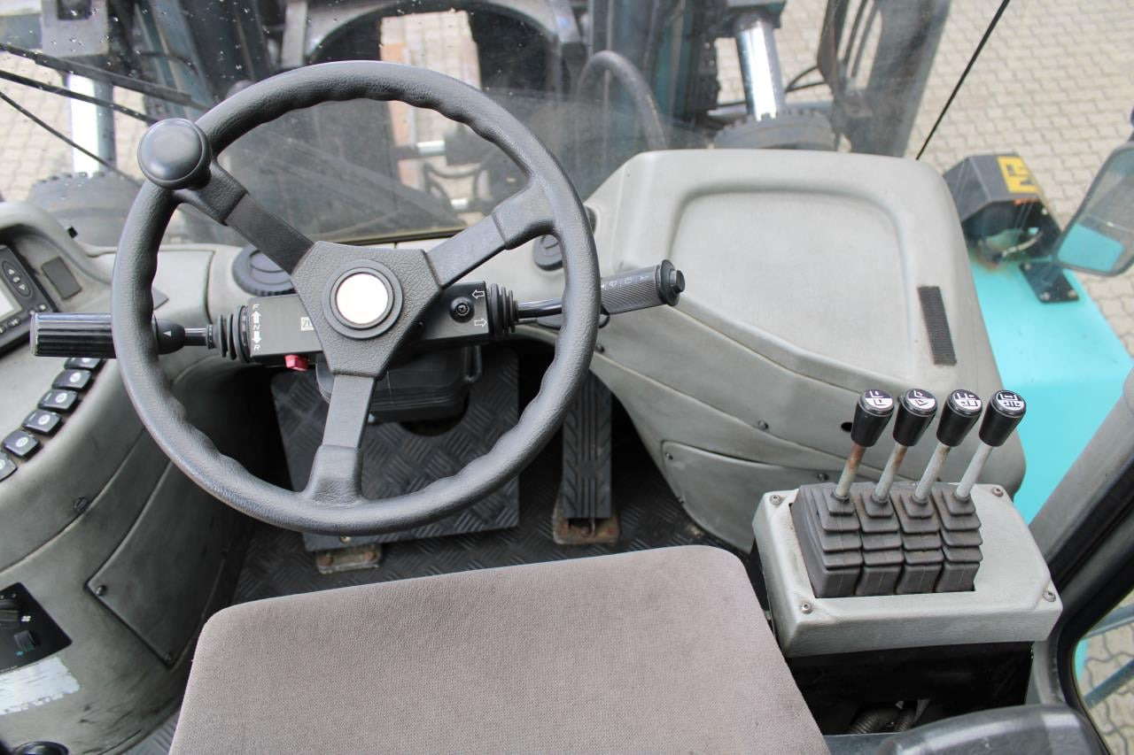 SMV SL25-1200B - Diiseltõstuk: pilt 4 SMV SL25-1200B - Diiseltõstuk: pilt 4