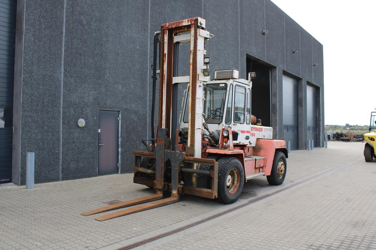 SveTruck 10-900 - Diiseltõstuk: pilt 2 SveTruck 10-900 - Diiseltõstuk: pilt 2
