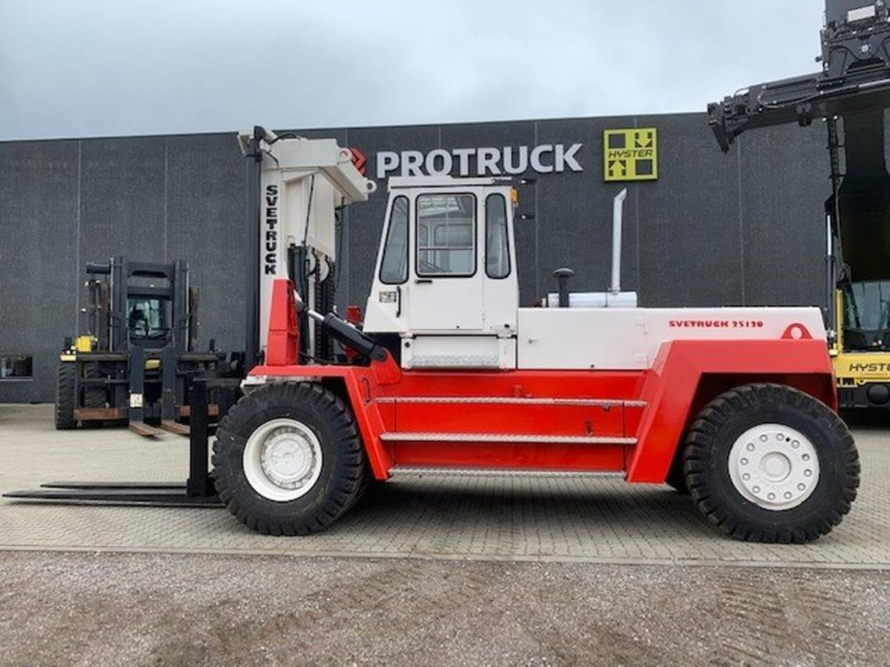 SveTruck 25120-42 - Diiseltõstuk: pilt 1 SveTruck 25120-42 - Diiseltõstuk: pilt 1