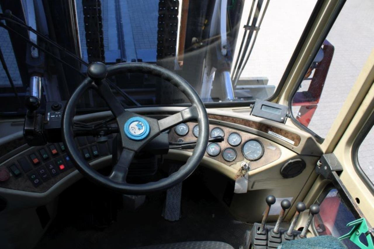 SveTruck 25120-42 - Diiseltõstuk: pilt 4 SveTruck 25120-42 - Diiseltõstuk: pilt 4