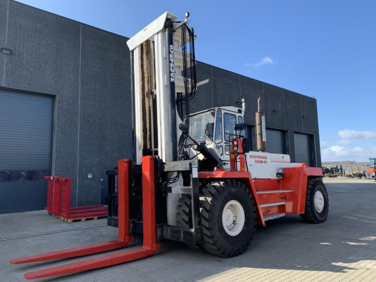 SveTruck 42120-54 - Diiseltõstuk: pilt 2 SveTruck 42120-54 - Diiseltõstuk: pilt 2