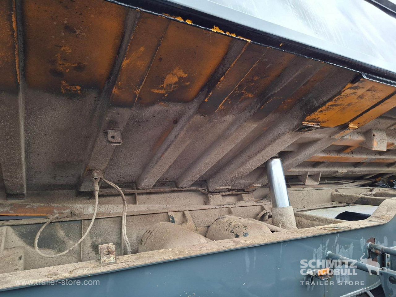 KEMPF Auflieger Kipper Stahlrundmulde 36m³ - Kallur-poolhaagis: pilt 4 KEMPF Auflieger Kipper Stahlrundmulde 36m³ - Kallur-poolhaagis: pilt 4