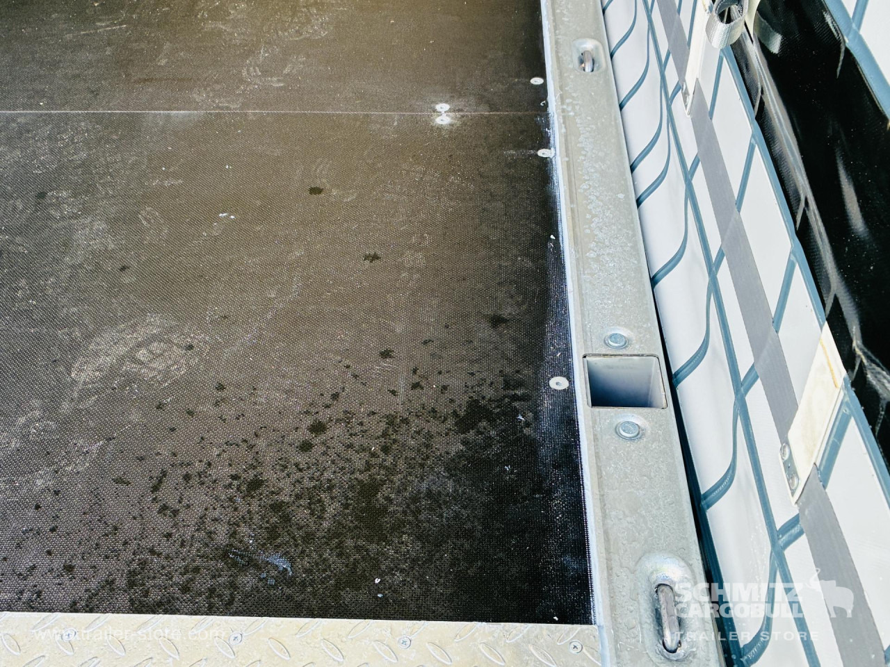 SCHMITZ Auflieger Curtainsider Mega - Tentpoolhaagis: pilt 2 SCHMITZ Auflieger Curtainsider Mega - Tentpoolhaagis: pilt 2