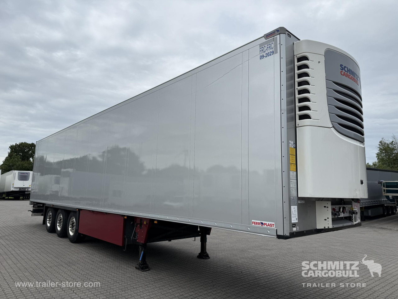 SCHMITZ Auflieger Tiefkühler Multitemp - Isotermiline poolhaagis: pilt 1 SCHMITZ Auflieger Tiefkühler Multitemp - Isotermiline poolhaagis: pilt 1
