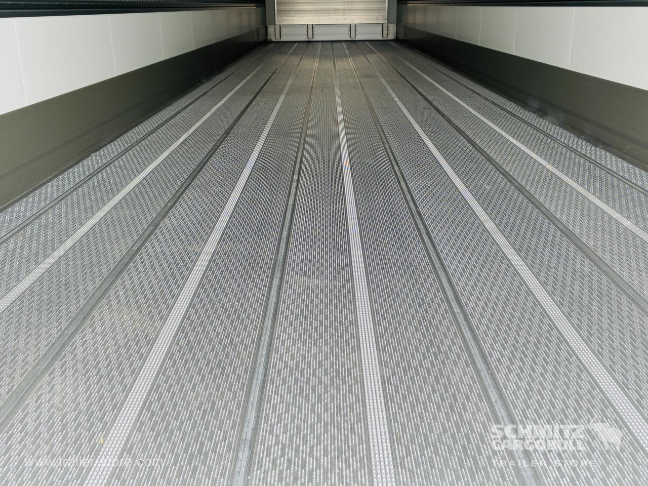 SCHMITZ Auflieger Tiefkühler Standard Double deck - Isotermiline poolhaagis: pilt 5 SCHMITZ Auflieger Tiefkühler Standard Double deck - Isotermiline poolhaagis: pilt 5