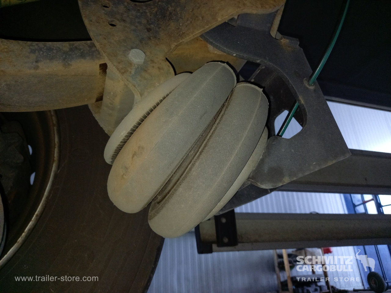 SCHMITZ Auflieger Tiefkühler Standard Double deck - Isotermiline poolhaagis: pilt 3 SCHMITZ Auflieger Tiefkühler Standard Double deck - Isotermiline poolhaagis: pilt 3