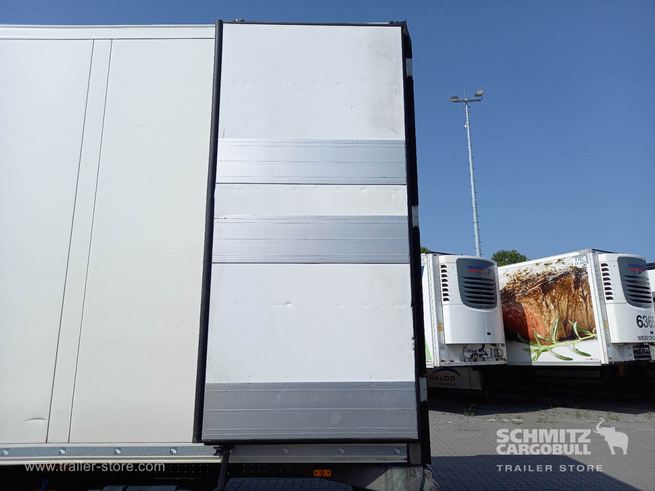 SCHMITZ Auflieger Tiefkühler Standard - Isotermiline poolhaagis: pilt 4 SCHMITZ Auflieger Tiefkühler Standard - Isotermiline poolhaagis: pilt 4