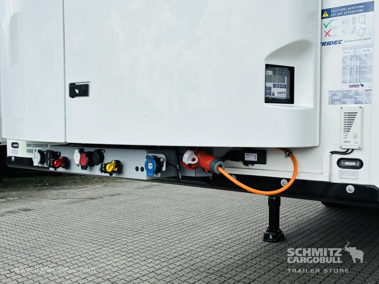 SCHMITZ Auflieger Tiefkühler Standard Taillift - Isotermiline poolhaagis: pilt 5 SCHMITZ Auflieger Tiefkühler Standard Taillift - Isotermiline poolhaagis: pilt 5