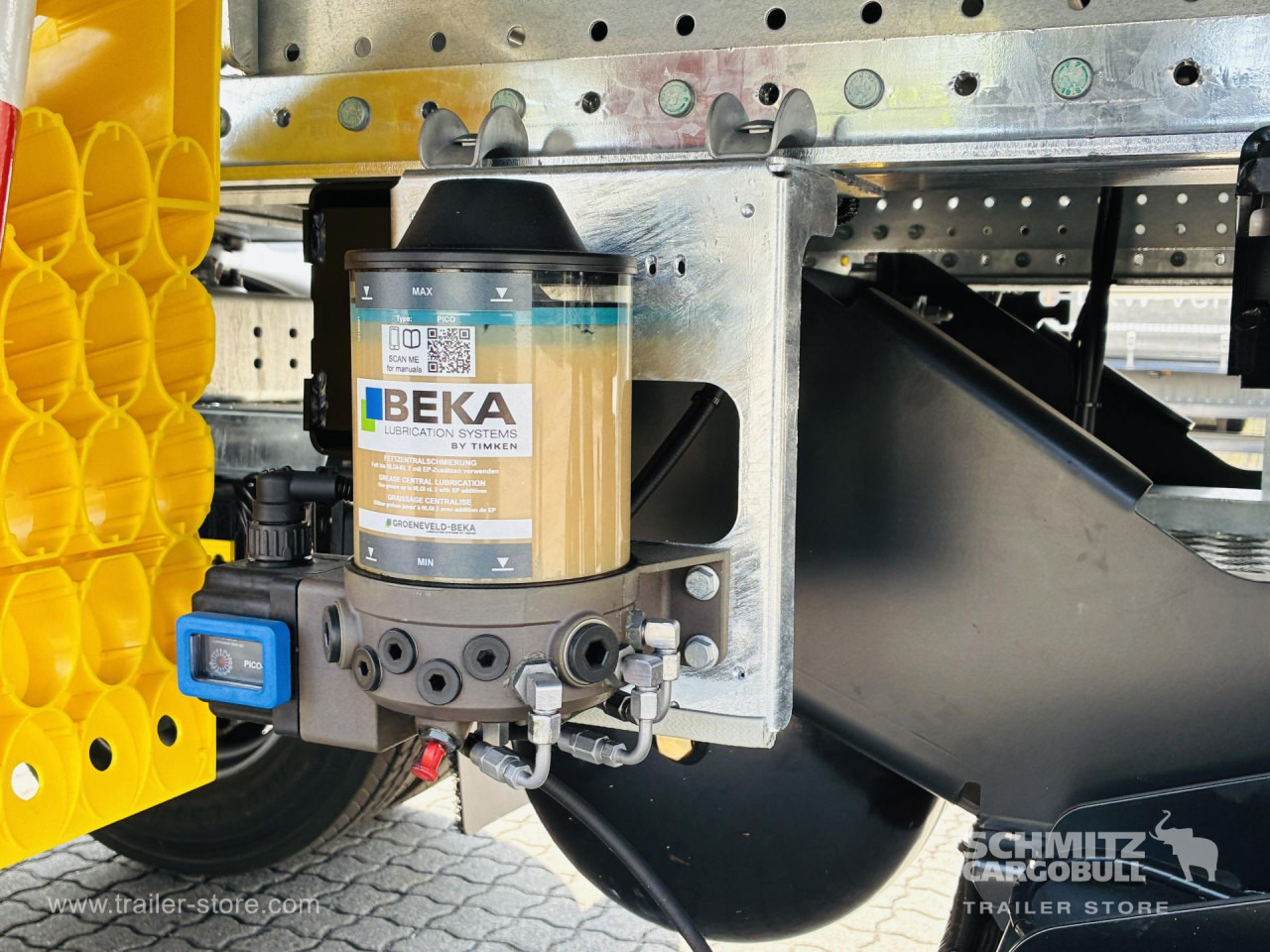 SCHMITZ Auflieger Tiefkühler Standard Taillift - Isotermiline poolhaagis: pilt 5 SCHMITZ Auflieger Tiefkühler Standard Taillift - Isotermiline poolhaagis: pilt 5