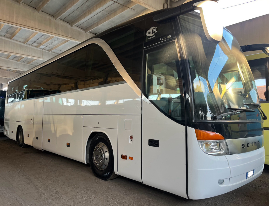 SETRA S 415 HD Top Class - Kaugsõidu buss: pilt 1 SETRA S 415 HD Top Class - Kaugsõidu buss: pilt 1